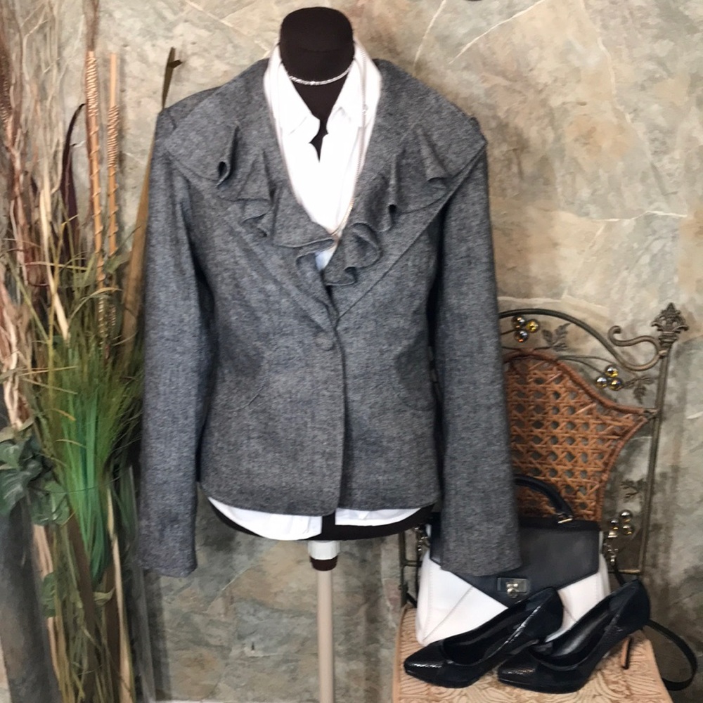 Saks fifth avenue 🌹stunning Suit jacket coat blazer